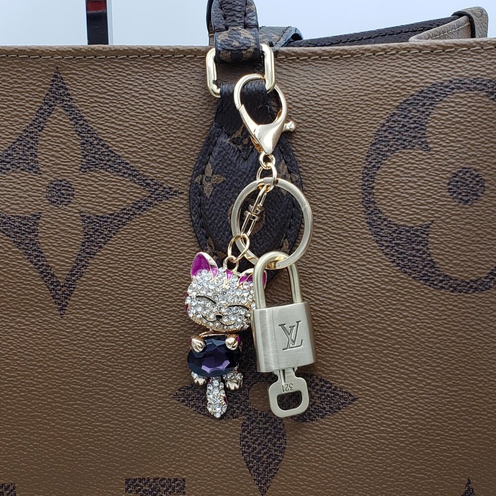 Louis Vuitton Authentic Gold Padlock 🔑 Key + Stylish Unbranded Cat Bag Charm